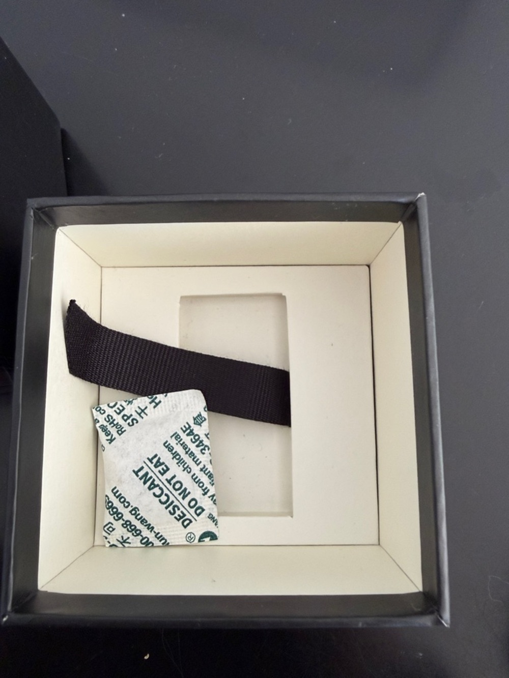 NEW Gucci Jewlery Box & Pouch - Picture 6 of 6